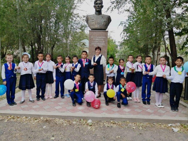 "Саналы ұрпақ - жарқын болашақ" - тақырыбында тәрбие сағаты өткізілді.